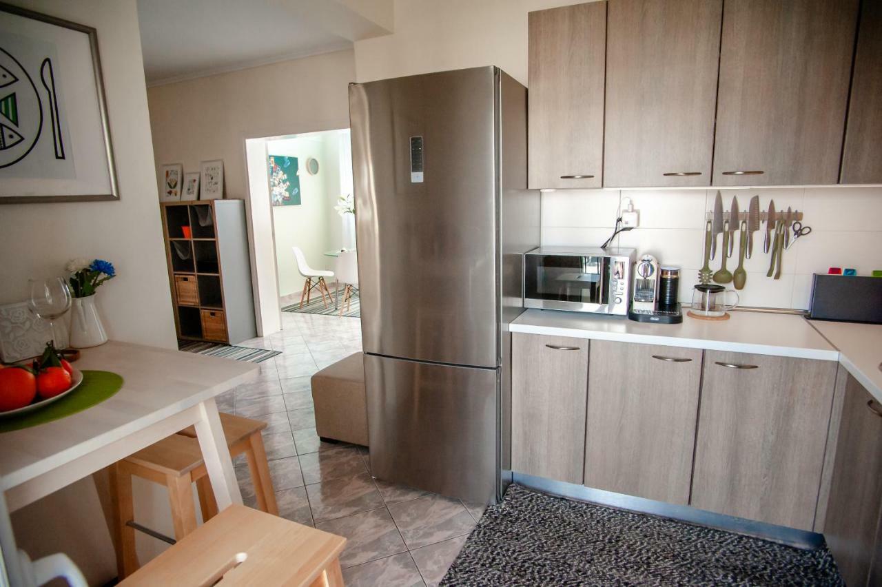 Aegean Family Apartment Peraía エクステリア 写真